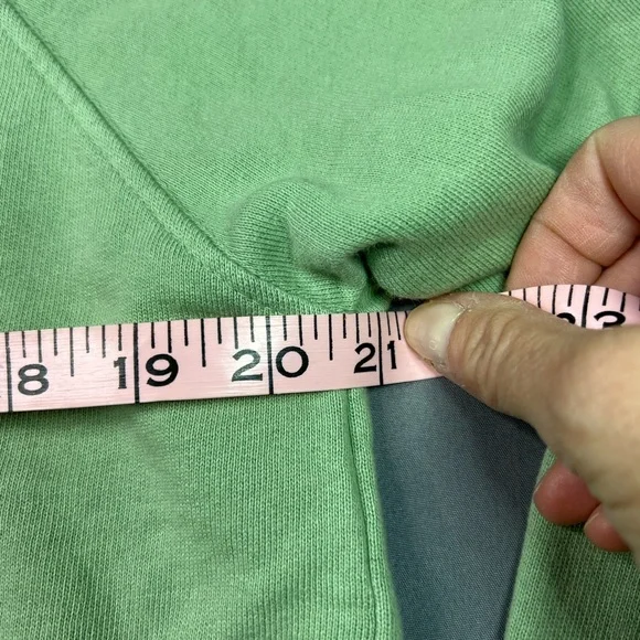 Pact Organic Cotton Green Cropped Sweatshirt, Womens M, Raw Hem Casual Cozy - Picture 7 of 8